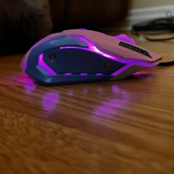 Gaming Keyboard & Mouse - Picture 5 of 7